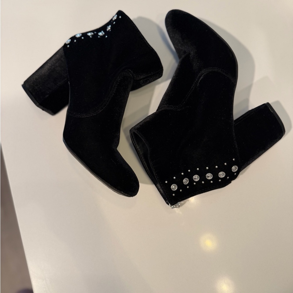 Guess Velvet Black Ankle Boots with Silver Stud Detailing size 8.5